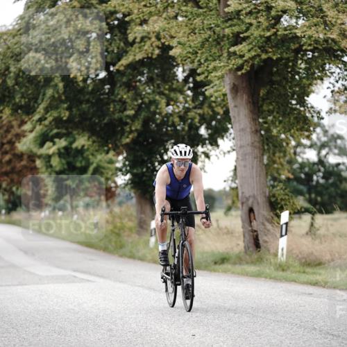 30.08.2026 - Elbe Triathlon Hamburg Michael Burmester http://msf.ph/oto/10070521 30.08.2026 09:56:04 Radfahren 581, 756, 902, 969 meine-sportfotos.de