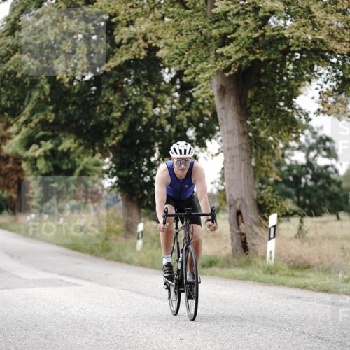 30.08.2026 - Elbe Triathlon Hamburg Michael Burmester http://msf.ph/oto/10070524 30.08.2026 09:56:04 Radfahren 581, 756, 902, 969 meine-sportfotos.de