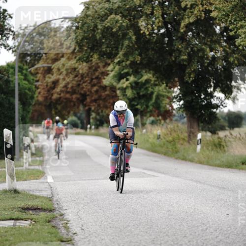 30.08.2026 - Elbe Triathlon Hamburg Michael Burmester http://msf.ph/oto/10070528 30.08.2026 09:56:06 Radfahren 581, 756, 902, 969 meine-sportfotos.de