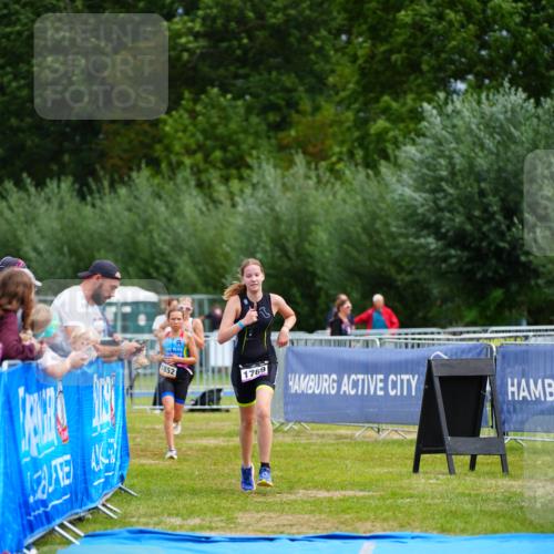 30.08.2026 - Elbe Triathlon Hamburg LAZAROV Photography http://msf.ph/oto/10070530 30.08.2026 12:53:35 Ziel 1757, 1769, 1852 meine-sportfotos.de