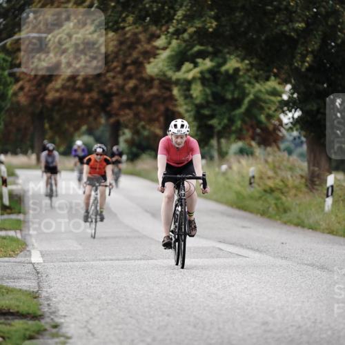 30.08.2026 - Elbe Triathlon Hamburg Michael Burmester http://msf.ph/oto/10070553 30.08.2026 09:56:26 Radfahren 363, 421, 731, 883, 926, 983 meine-sportfotos.de