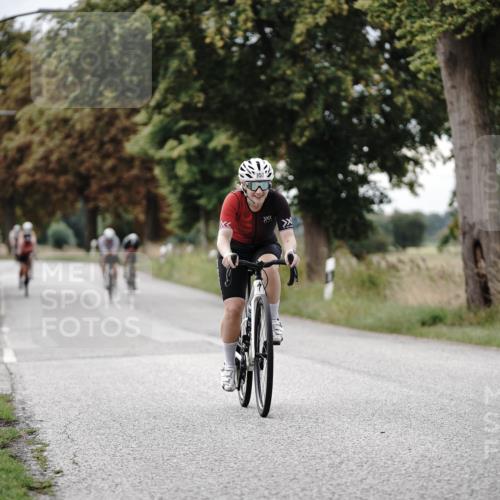 30.08.2026 - Elbe Triathlon Hamburg Michael Burmester http://msf.ph/oto/10070590 30.08.2026 09:56:49 Radfahren 543, 646, 771, 901, 912, 957 meine-sportfotos.de