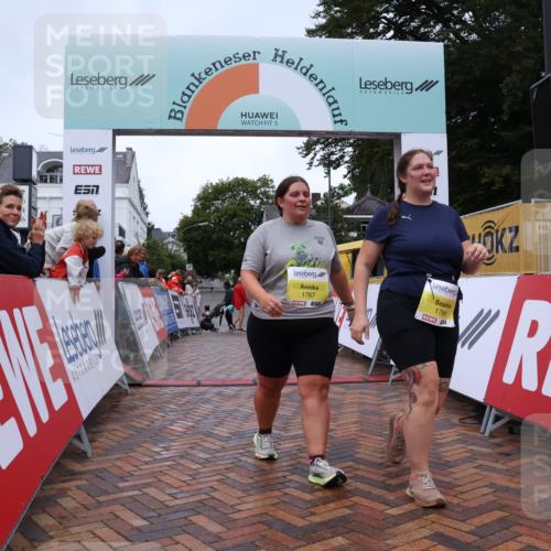 30.08.2026 - Blankeneser Heldenlauf Lena Gebhardt http://msf.ph/oto/10070595 30.08.2026 10:09:07 Ziel 1766, 1767 meine-sportfotos.de
