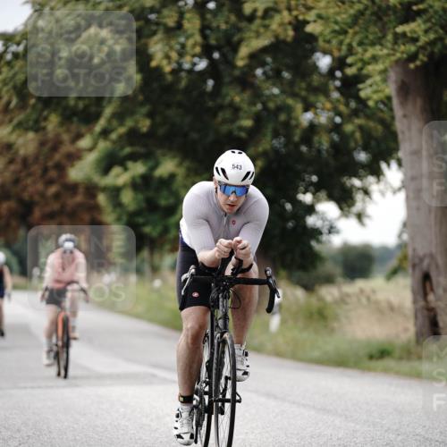 30.08.2026 - Elbe Triathlon Hamburg Michael Burmester http://msf.ph/oto/10070596 30.08.2026 09:56:53 Radfahren 543, 604, 771, 901, 962 meine-sportfotos.de
