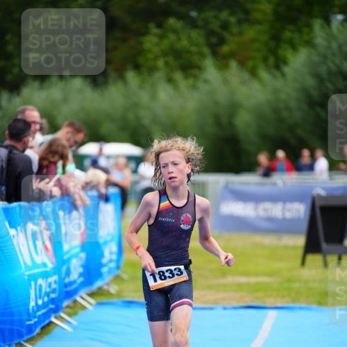 30.08.2026 - Elbe Triathlon Hamburg LAZAROV Photography http://msf.ph/oto/10070601 30.08.2026 12:53:54 Ziel 1761, 1833 meine-sportfotos.de