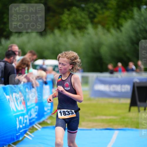 30.08.2026 - Elbe Triathlon Hamburg LAZAROV Photography http://msf.ph/oto/10070604 30.08.2026 12:53:54 Ziel 1761, 1833 meine-sportfotos.de