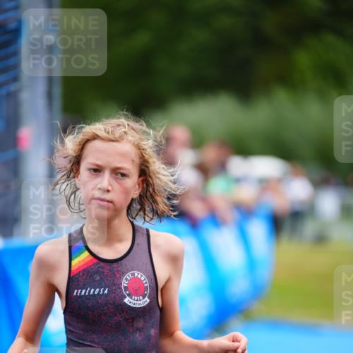 30.08.2026 - Elbe Triathlon Hamburg LAZAROV Photography http://msf.ph/oto/10070627 30.08.2026 12:53:56 Ziel 1761, 1833 meine-sportfotos.de