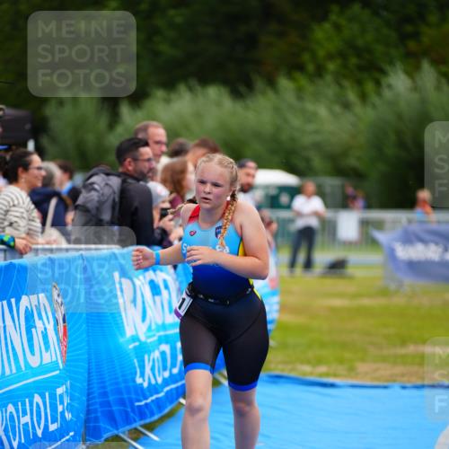 30.08.2026 - Elbe Triathlon Hamburg LAZAROV Photography http://msf.ph/oto/10070643 30.08.2026 12:54:01 Ziel 1761, 1855 meine-sportfotos.de