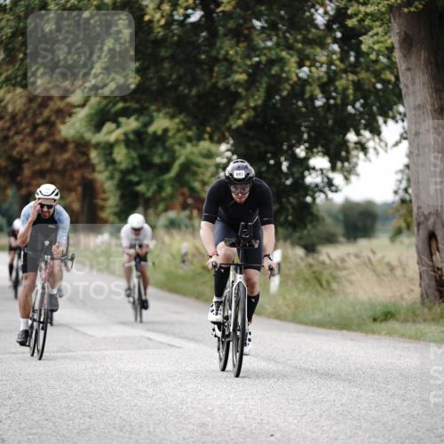 30.08.2026 - Elbe Triathlon Hamburg Michael Burmester http://msf.ph/oto/10070653 30.08.2026 09:57:22 Radfahren 261, 641, 658, 665, 678, 698, 747, 810, 887, 1896 meine-sportfotos.de