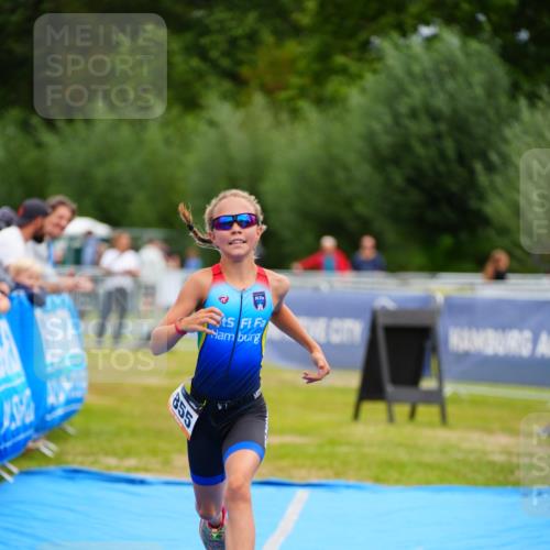 30.08.2026 - Elbe Triathlon Hamburg LAZAROV Photography http://msf.ph/oto/10070686 30.08.2026 12:54:07 Ziel 1855 meine-sportfotos.de