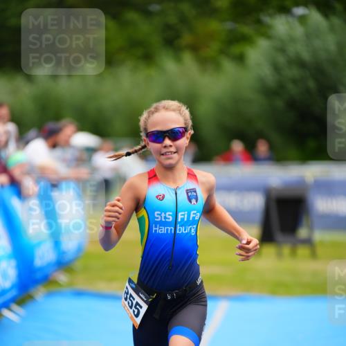 30.08.2026 - Elbe Triathlon Hamburg LAZAROV Photography http://msf.ph/oto/10070696 30.08.2026 12:54:08 Ziel 1855 meine-sportfotos.de