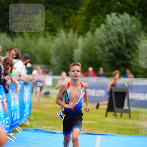 30.08.2026 - Elbe Triathlon Hamburg LAZAROV Photography http://msf.ph/oto/10070724 30.08.2026 12:54:21 Ziel 1758, 1836, 1857, 1864 meine-sportfotos.de