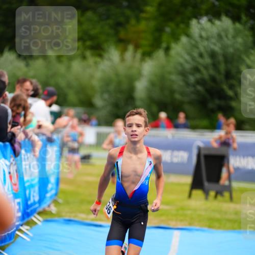 30.08.2026 - Elbe Triathlon Hamburg LAZAROV Photography http://msf.ph/oto/10070727 30.08.2026 12:54:21 Ziel 1758, 1836, 1857, 1864 meine-sportfotos.de
