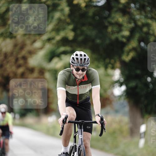 30.08.2026 - Elbe Triathlon Hamburg Michael Burmester http://msf.ph/oto/10070731 30.08.2026 09:58:06 Radfahren 403, 423, 785, 838, 897, 944 meine-sportfotos.de