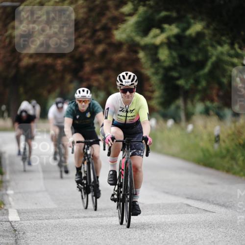 30.08.2026 - Elbe Triathlon Hamburg Michael Burmester http://msf.ph/oto/10070734 30.08.2026 09:58:07 Radfahren 403, 423, 785, 838, 897, 944 meine-sportfotos.de