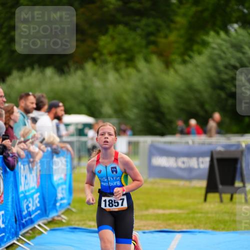 30.08.2026 - Elbe Triathlon Hamburg LAZAROV Photography http://msf.ph/oto/10070751 30.08.2026 12:54:27 Ziel 1857, 1864 meine-sportfotos.de