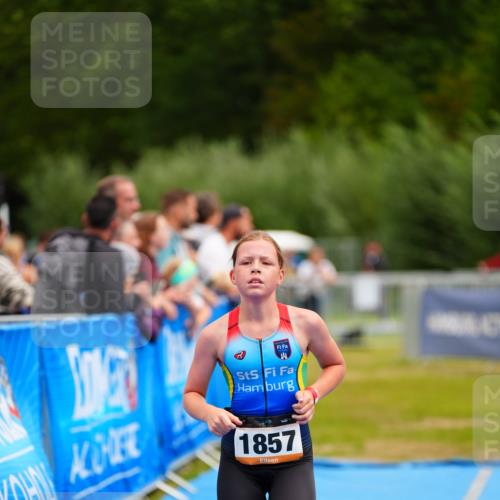 30.08.2026 - Elbe Triathlon Hamburg LAZAROV Photography http://msf.ph/oto/10070763 30.08.2026 12:54:27 Ziel 1857, 1864 meine-sportfotos.de