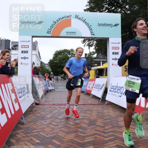 30.08.2026 - Blankeneser Heldenlauf Lena Gebhardt http://msf.ph/oto/10070768 30.08.2026 10:09:44 Ziel 5005, 5606, 5709 meine-sportfotos.de