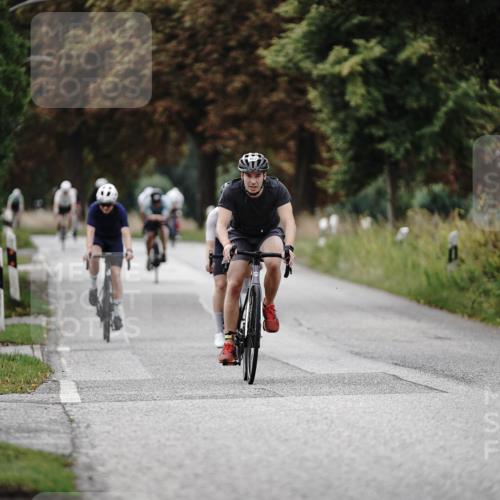 30.08.2026 - Elbe Triathlon Hamburg Michael Burmester http://msf.ph/oto/10070779 30.08.2026 09:58:30 Radfahren 506, 508, 607, 656, 779, 881, 891 meine-sportfotos.de