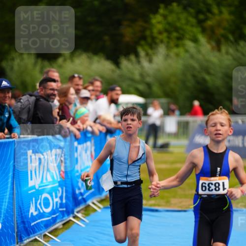 30.08.2026 - Elbe Triathlon Hamburg LAZAROV Photography http://msf.ph/oto/10070781 30.08.2026 12:54:47 Ziel 1839, 1880 meine-sportfotos.de