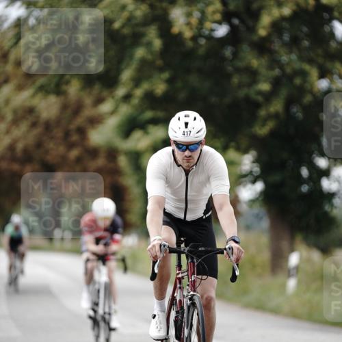 30.08.2026 - Elbe Triathlon Hamburg Michael Burmester http://msf.ph/oto/10070799 30.08.2026 09:58:39 Radfahren 417, 464, 503, 513, 526, 656, 746, 779, 950 meine-sportfotos.de