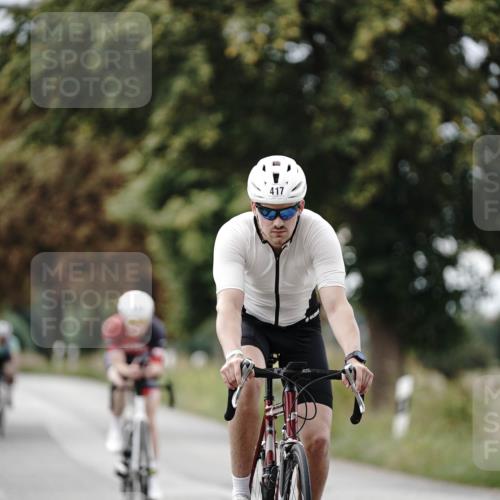 30.08.2026 - Elbe Triathlon Hamburg Michael Burmester http://msf.ph/oto/10070801 30.08.2026 09:58:39 Radfahren 417, 464, 503, 513, 526, 656, 746, 779, 950 meine-sportfotos.de