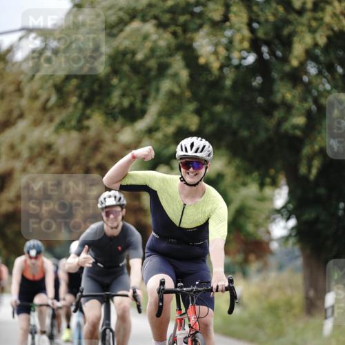 30.08.2026 - Elbe Triathlon Hamburg Michael Burmester http://msf.ph/oto/10070870 30.08.2026 09:59:08 Radfahren 299, 472, 491, 495, 579, 580, 647, 718, 802 meine-sportfotos.de
