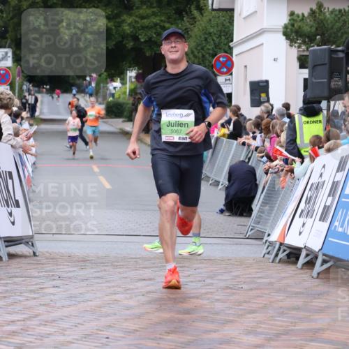 30.08.2026 - Blankeneser Heldenlauf Lena Gebhardt http://msf.ph/oto/10070893 30.08.2026 10:10:21 Ziel 5067 meine-sportfotos.de