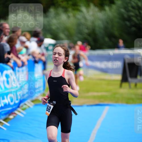 30.08.2026 - Elbe Triathlon Hamburg LAZAROV Photography http://msf.ph/oto/10070906 30.08.2026 12:55:25 Ziel 1863, 1868 meine-sportfotos.de