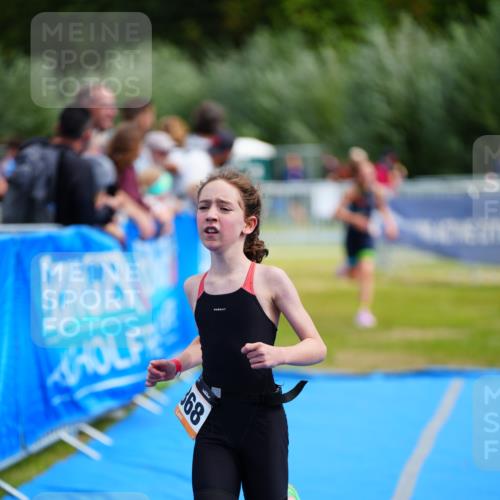 30.08.2026 - Elbe Triathlon Hamburg LAZAROV Photography http://msf.ph/oto/10070909 30.08.2026 12:55:25 Ziel 1863, 1868 meine-sportfotos.de