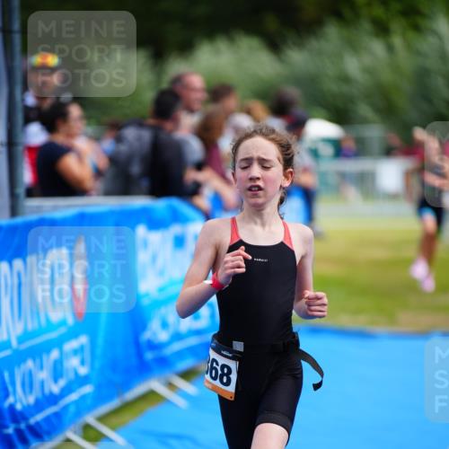 30.08.2026 - Elbe Triathlon Hamburg LAZAROV Photography http://msf.ph/oto/10070913 30.08.2026 12:55:25 Ziel 1863, 1868 meine-sportfotos.de