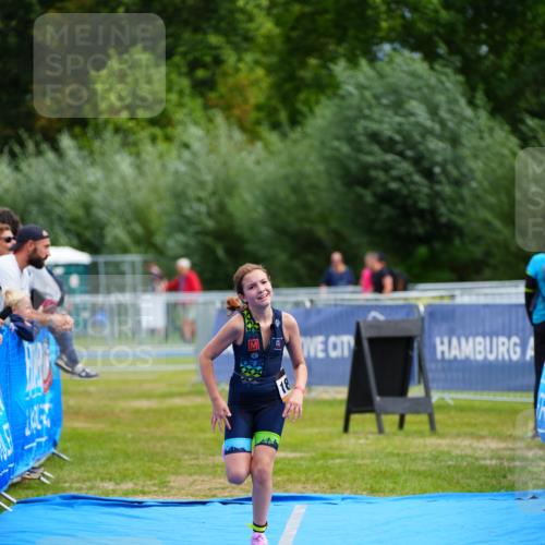 30.08.2026 - Elbe Triathlon Hamburg LAZAROV Photography http://msf.ph/oto/10070916 30.08.2026 12:55:27 Ziel 1863, 1868 meine-sportfotos.de