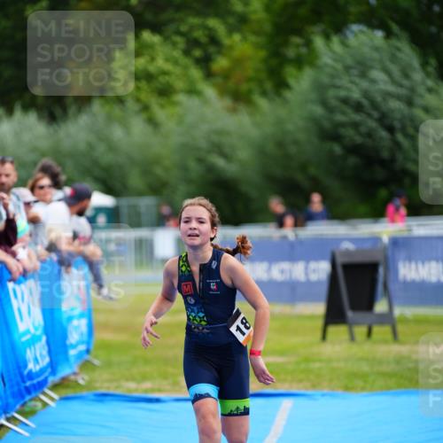 30.08.2026 - Elbe Triathlon Hamburg LAZAROV Photography http://msf.ph/oto/10070930 30.08.2026 12:55:28 Ziel 1863, 1868 meine-sportfotos.de