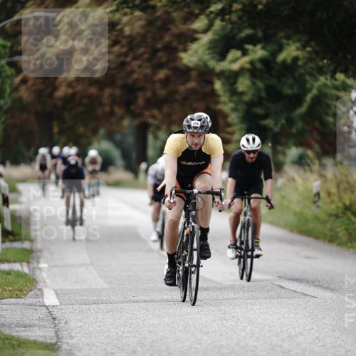 30.08.2026 - Elbe Triathlon Hamburg Michael Burmester http://msf.ph/oto/10070947 30.08.2026 09:59:52 Radfahren 248, 430, 532, 547, 596, 769, 947 meine-sportfotos.de