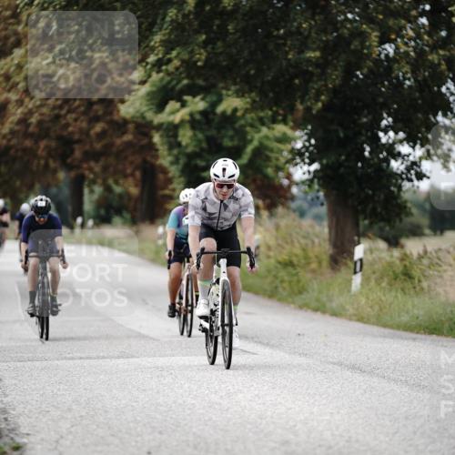 30.08.2026 - Elbe Triathlon Hamburg Michael Burmester http://msf.ph/oto/10070948 30.08.2026 09:59:54 Radfahren 248, 430, 467, 532, 547, 596, 697, 769, 874, 947 meine-sportfotos.de