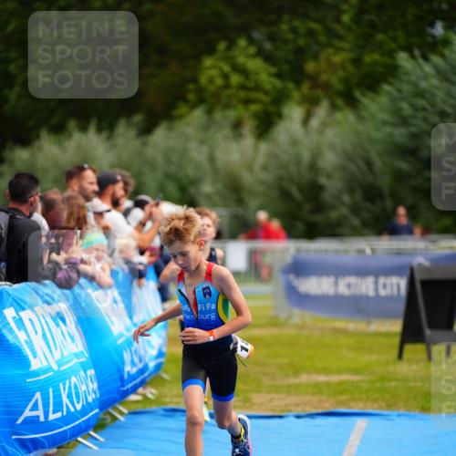 30.08.2026 - Elbe Triathlon Hamburg LAZAROV Photography http://msf.ph/oto/10070949 30.08.2026 12:55:38 Ziel 1840, 1844 meine-sportfotos.de