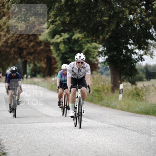 30.08.2026 - Elbe Triathlon Hamburg Michael Burmester http://msf.ph/oto/10070950 30.08.2026 09:59:54 Radfahren 248, 430, 467, 532, 547, 596, 697, 769, 874, 947 meine-sportfotos.de