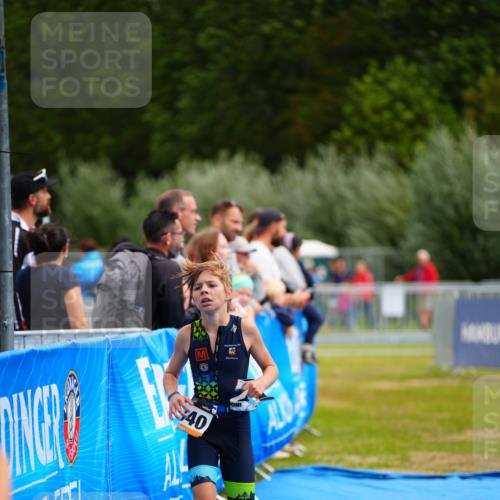 30.08.2026 - Elbe Triathlon Hamburg LAZAROV Photography http://msf.ph/oto/10070964 30.08.2026 12:55:40 Ziel 1840, 1844 meine-sportfotos.de