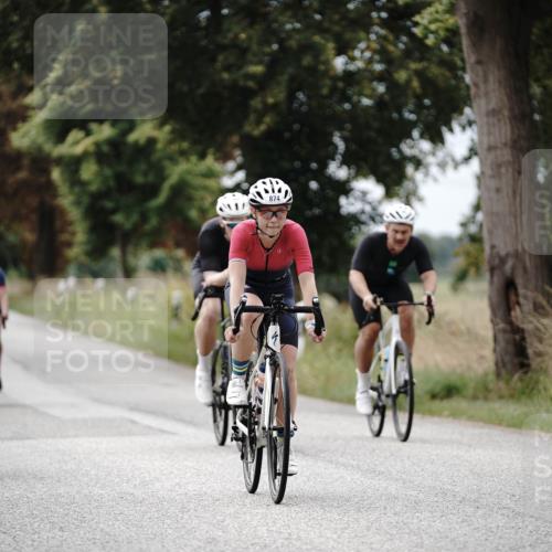 30.08.2026 - Elbe Triathlon Hamburg Michael Burmester http://msf.ph/oto/10070972 30.08.2026 10:00:01 Radfahren 248, 394, 467, 697, 874, 900, 958 meine-sportfotos.de