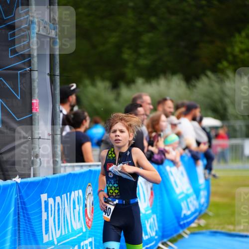 30.08.2026 - Elbe Triathlon Hamburg LAZAROV Photography http://msf.ph/oto/10070975 30.08.2026 12:55:40 Ziel 1840, 1844 meine-sportfotos.de