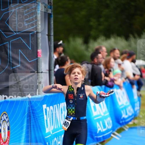 30.08.2026 - Elbe Triathlon Hamburg LAZAROV Photography http://msf.ph/oto/10070980 30.08.2026 12:55:41 Ziel 1840, 1844 meine-sportfotos.de
