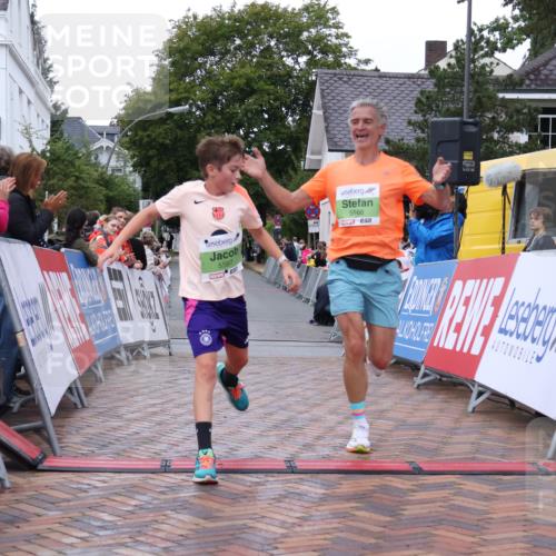 30.08.2026 - Blankeneser Heldenlauf Lena Gebhardt http://msf.ph/oto/10070988 30.08.2026 10:10:33 Ziel 5586, 5587 meine-sportfotos.de