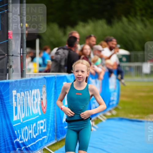 30.08.2026 - Elbe Triathlon Hamburg LAZAROV Photography http://msf.ph/oto/10070990 30.08.2026 12:56:03 Ziel 1809, 1871 meine-sportfotos.de