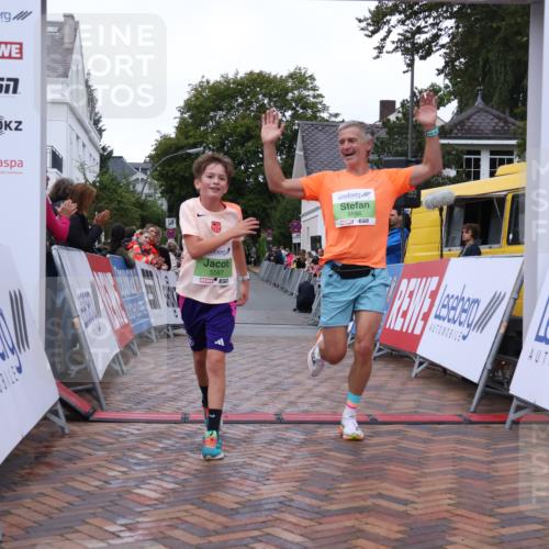 30.08.2026 - Blankeneser Heldenlauf Lena Gebhardt http://msf.ph/oto/10070997 30.08.2026 10:10:33 Ziel 5586, 5587 meine-sportfotos.de