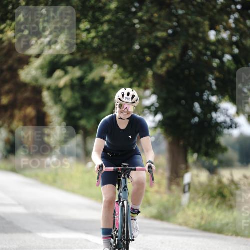 30.08.2026 - Elbe Triathlon Hamburg Michael Burmester http://msf.ph/oto/10071019 30.08.2026 10:00:48 Radfahren 558, 866, 869 meine-sportfotos.de