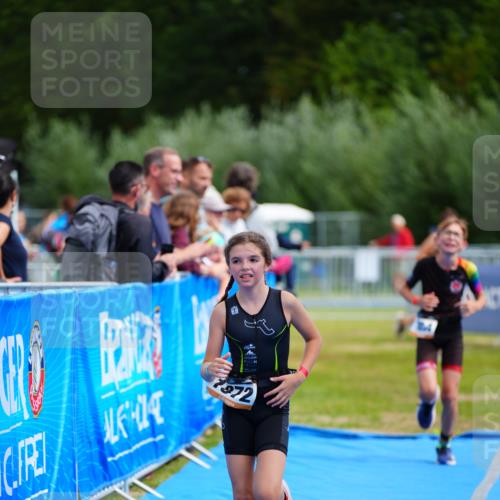 30.08.2026 - Elbe Triathlon Hamburg LAZAROV Photography http://msf.ph/oto/10071045 30.08.2026 12:56:15 Ziel 1834 meine-sportfotos.de