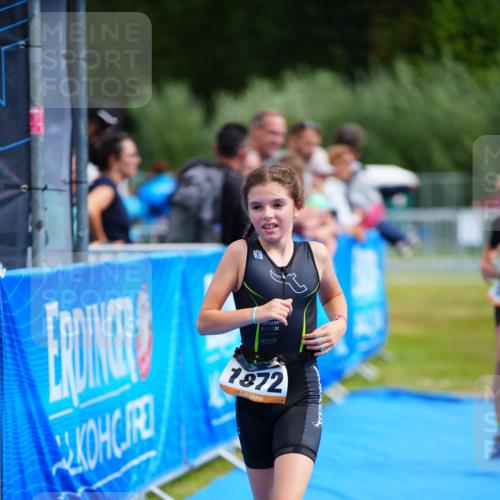 30.08.2026 - Elbe Triathlon Hamburg LAZAROV Photography http://msf.ph/oto/10071059 30.08.2026 12:56:16 Ziel 1834 meine-sportfotos.de