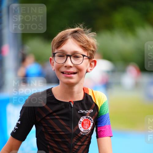 30.08.2026 - Elbe Triathlon Hamburg LAZAROV Photography http://msf.ph/oto/10071079 30.08.2026 12:56:21 Ziel 1834 meine-sportfotos.de