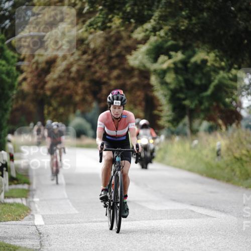 30.08.2026 - Elbe Triathlon Hamburg Michael Burmester http://msf.ph/oto/10071109 30.08.2026 10:01:39 Radfahren 566, 620, 782, 975 meine-sportfotos.de