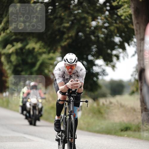 30.08.2026 - Elbe Triathlon Hamburg Michael Burmester http://msf.ph/oto/10071116 30.08.2026 10:01:41 Radfahren 566, 620, 651, 975 meine-sportfotos.de